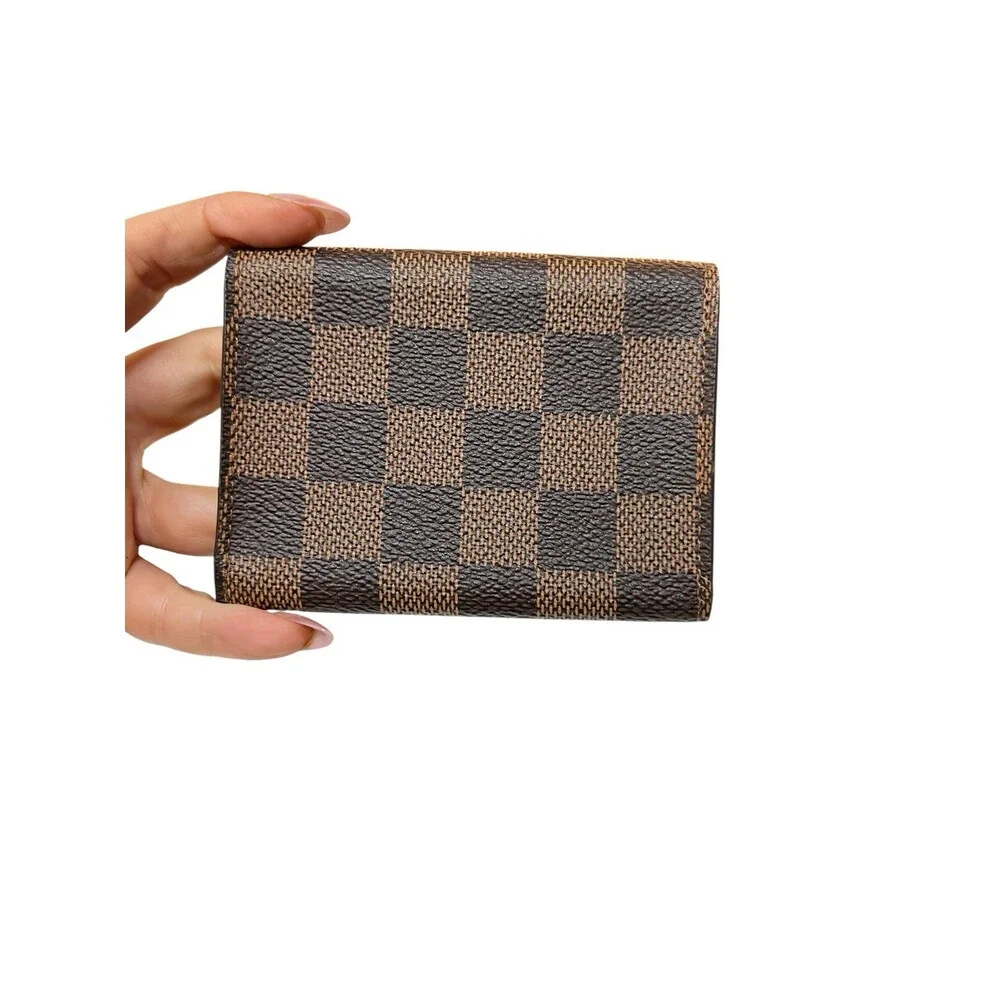 Louis Vuitton excellent pre